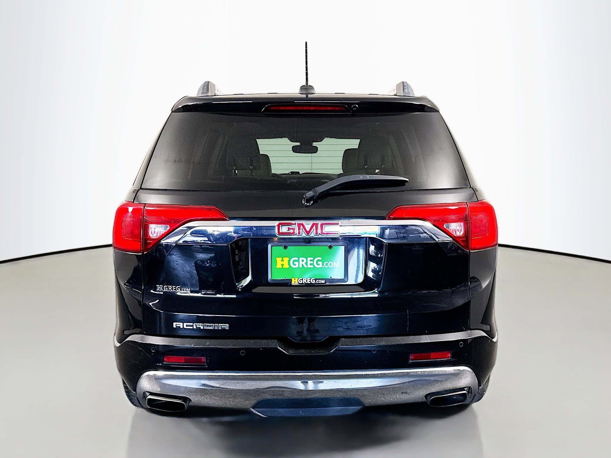 Used 2017 GMC Acadia Denali w/ Technology Package image 8