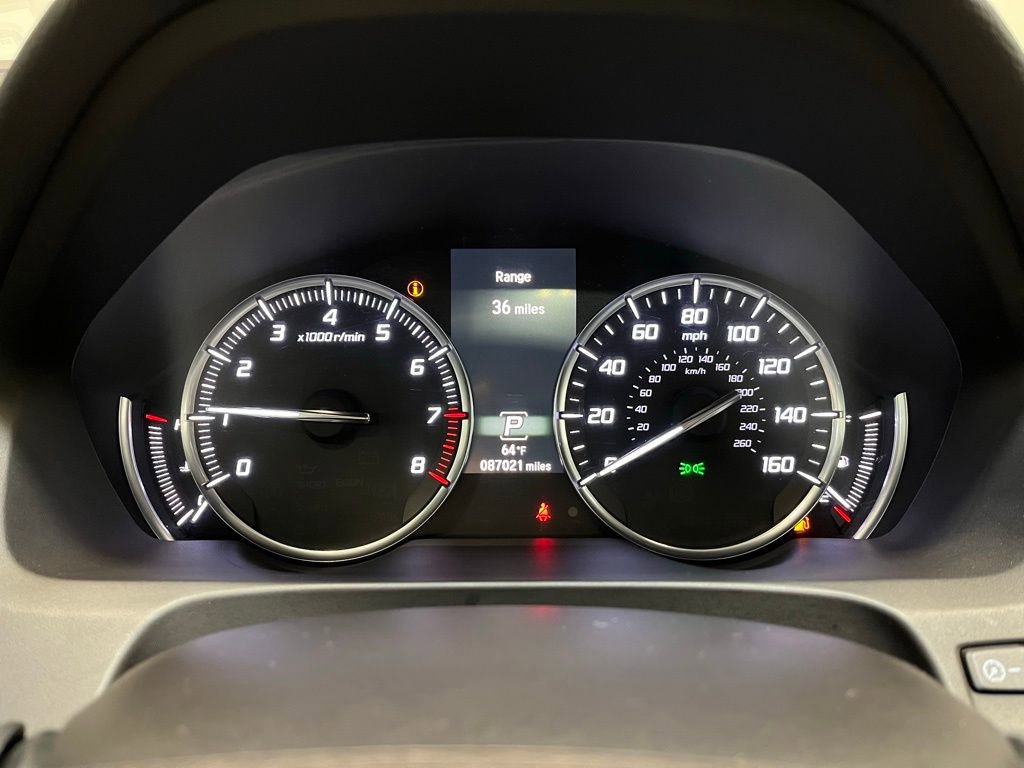 Used 2017 Acura TLX w/ Technology Package image 4