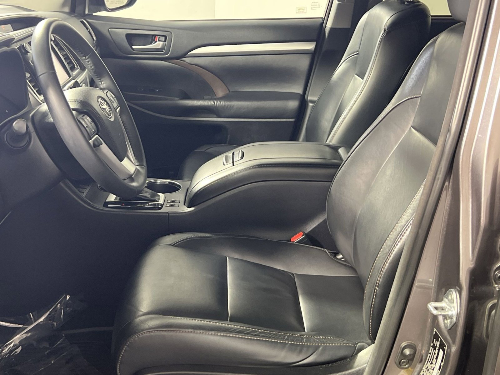 Used 2016 Toyota Highlander XLE image 13