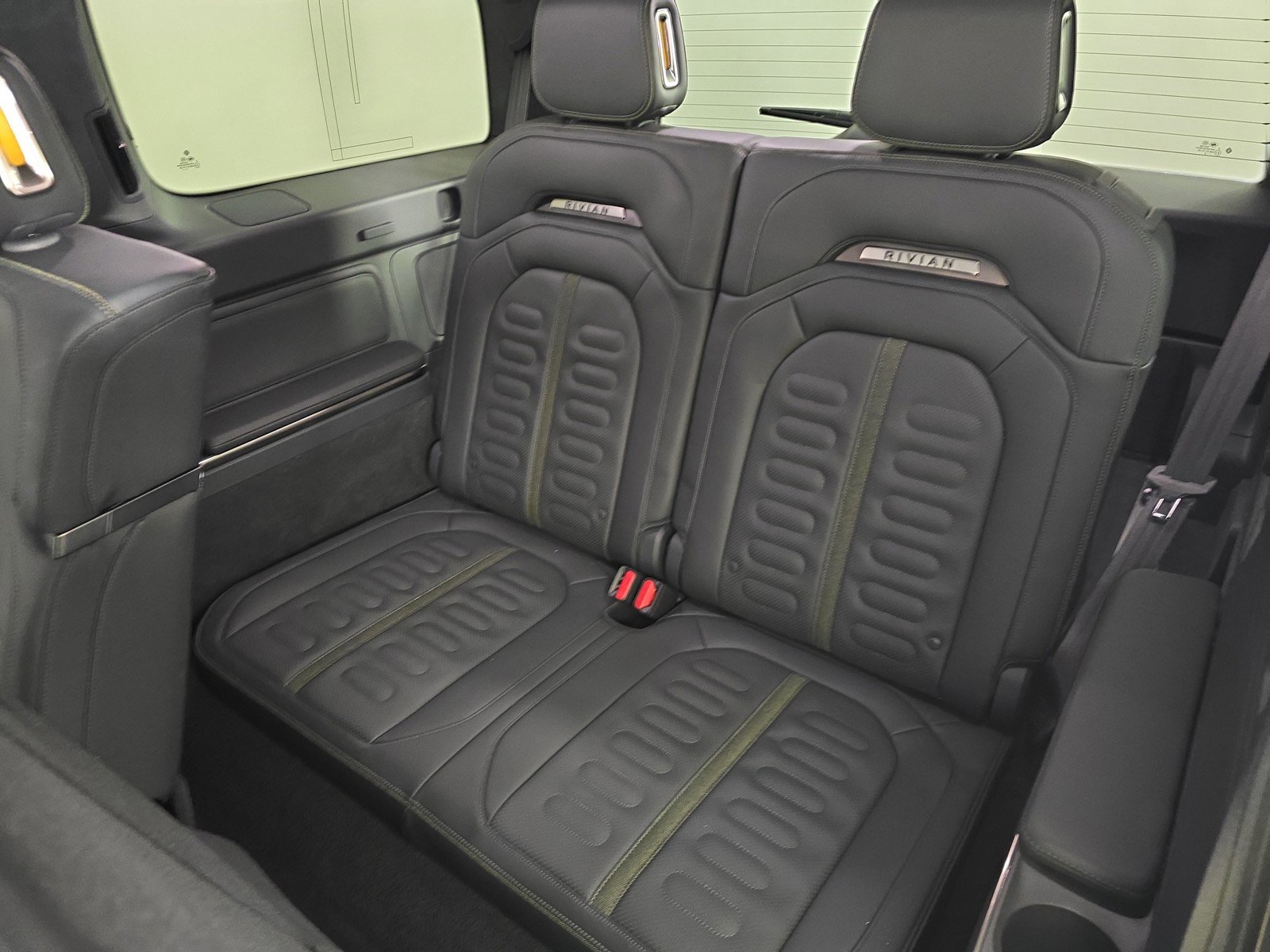 Used 2022 Rivian R1S Launch Edition image 22