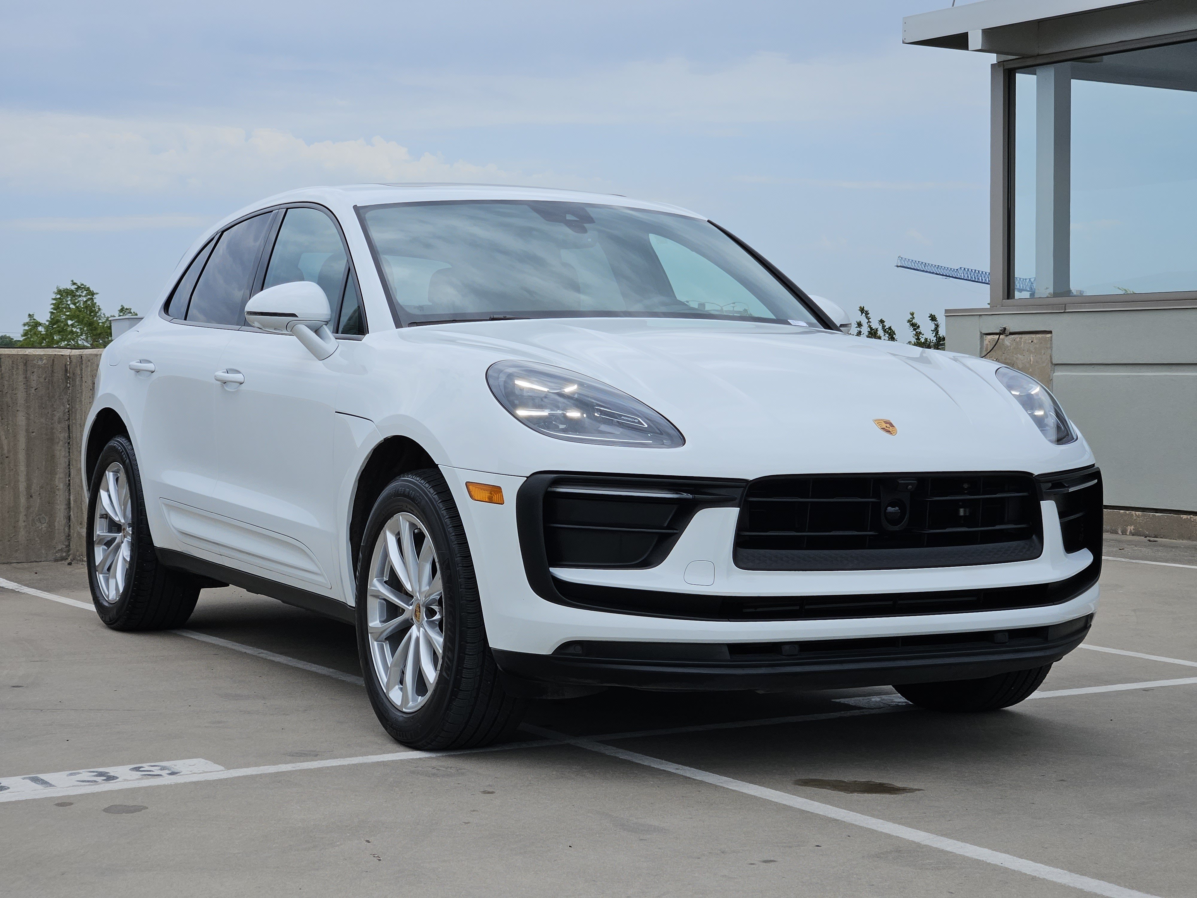 Certified 2023 Porsche Macan Turbo AWD/4WD image 10