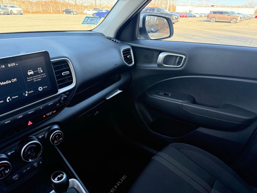 Certified 2026 Hyundai Venue SEL image 23