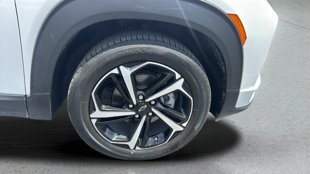Used 2023 Chevrolet TrailBlazer RS w/ Convenience Package FWD image 21
