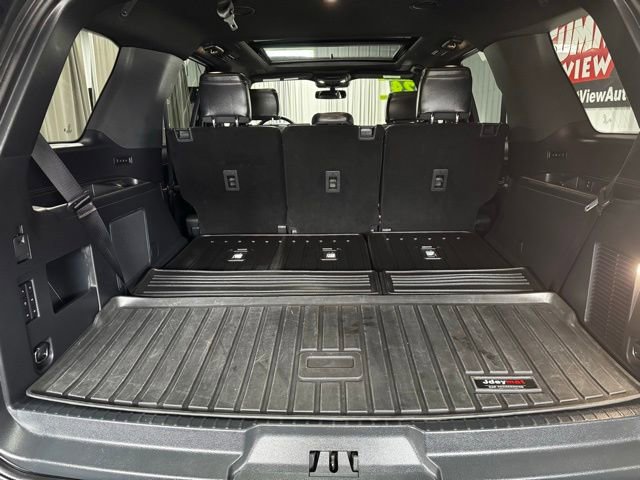 Used 2024 Ford Expedition Platinum image 9