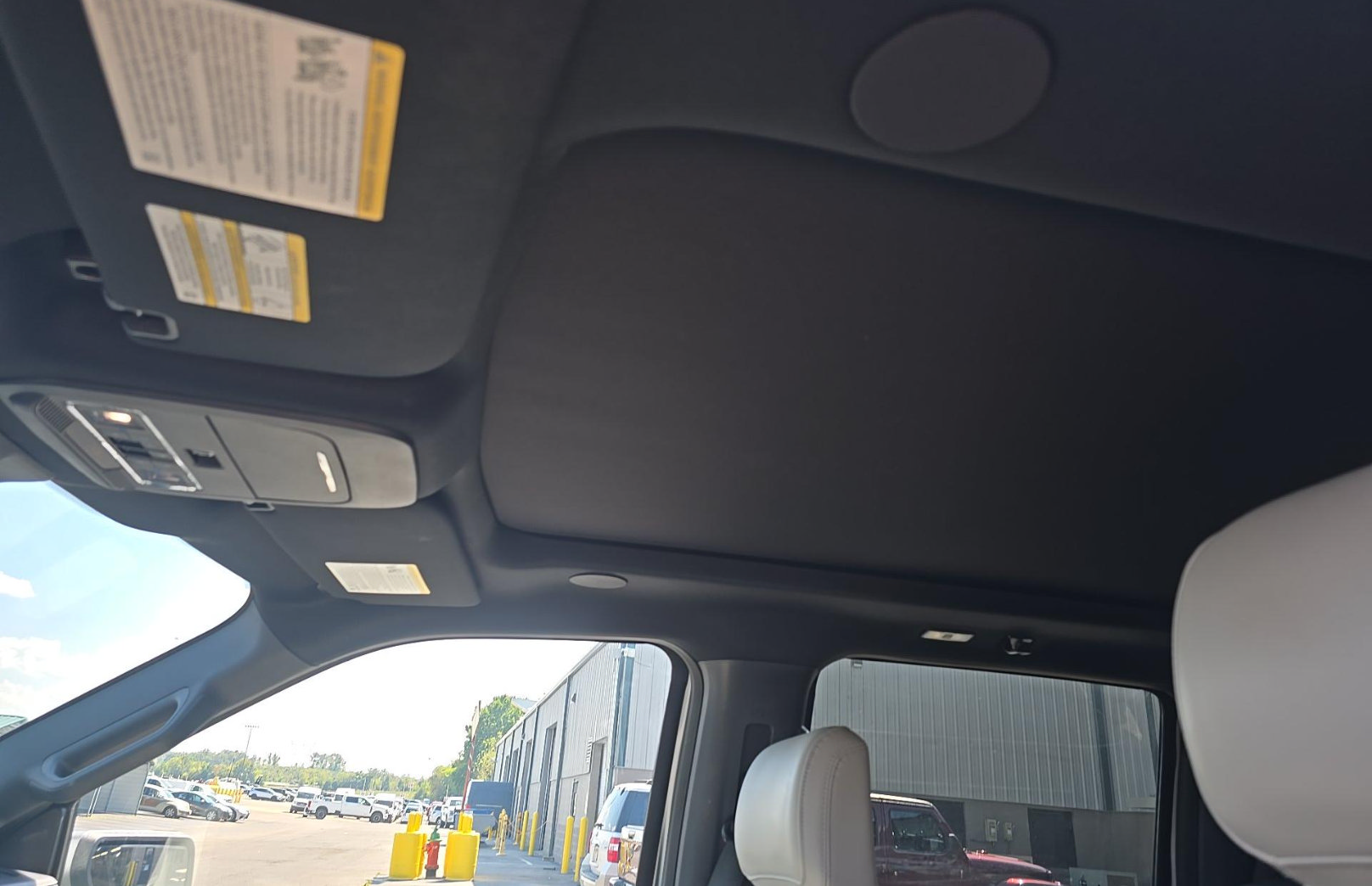 Used 2025 Ford F150 Lightning Platinum AWD/4WD image 9