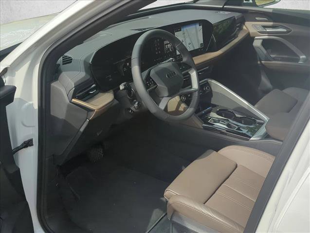 Used 2025 Audi Q5 Premium Plus AWD/4WD image 11