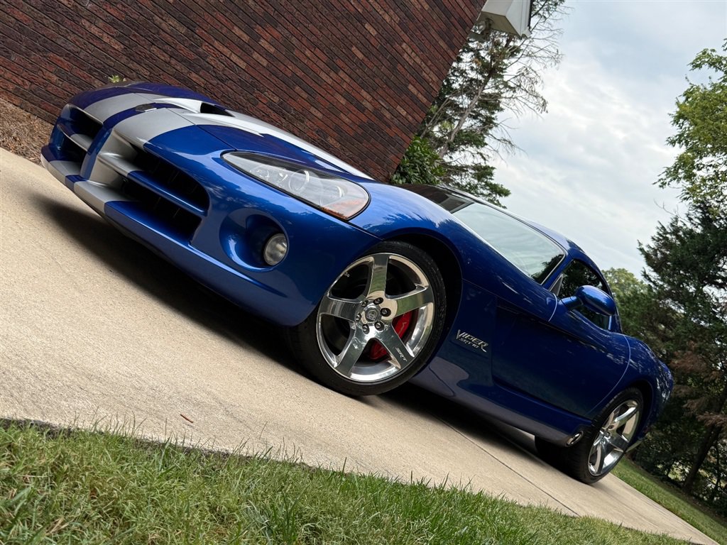 Used 2006 Dodge Viper SRT-10 RWD image 4