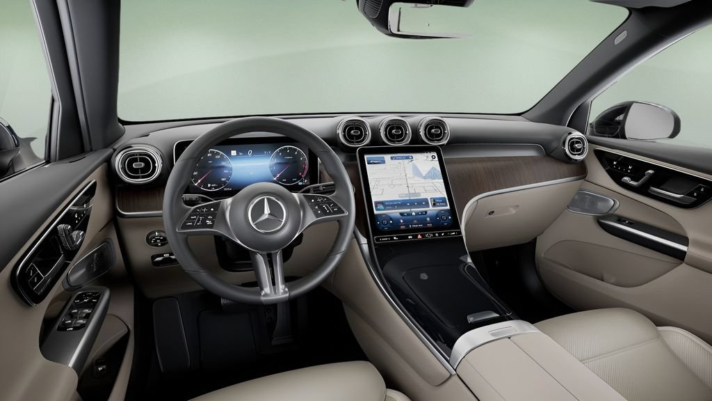 Used 2026 Mercedes-Benz GLC 300 image 38