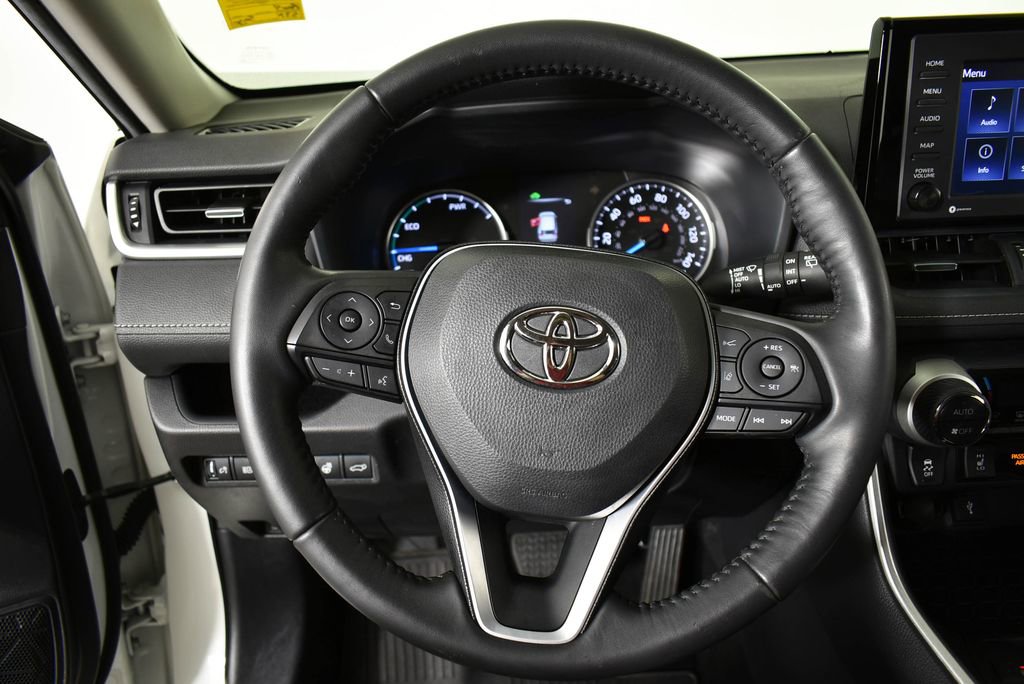 Certified 2022 Toyota RAV4 XLE Premium image 33