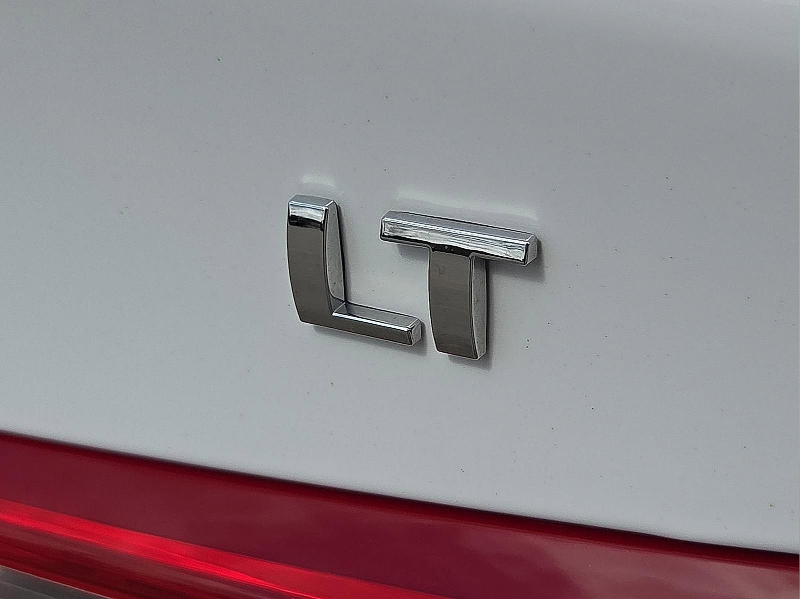 Used 2024 Chevrolet Malibu LT image 9