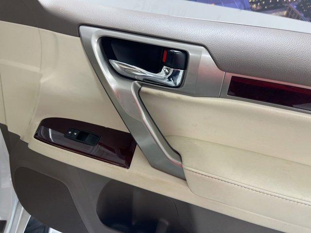 Used 2016 Lexus GX 460 image 24