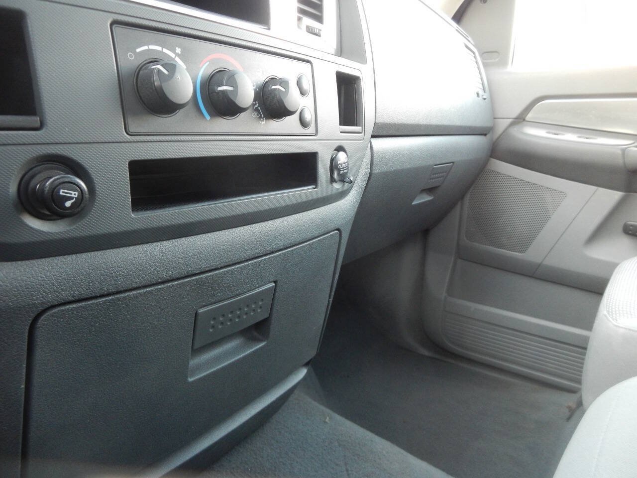 Used 2008 Dodge Ram 1500 Truck SLT w/ Trailer Tow Group RWD image 32