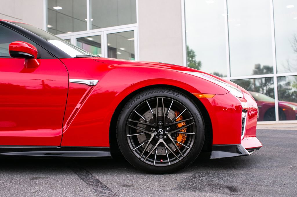 Used 2023 Nissan GT-R Premium w/ Floor Mat Package image 12
