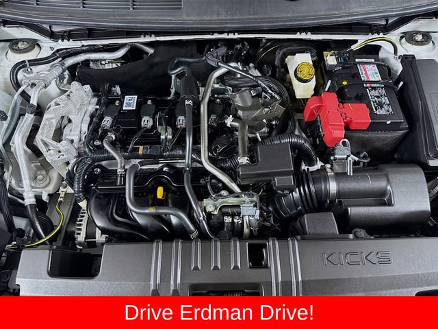 Used 2025 Nissan Kicks SR FWD image 29