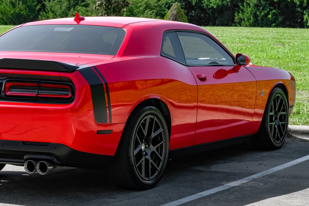 Used 2016 Dodge Challenger R/T Scat Pack RWD image 13