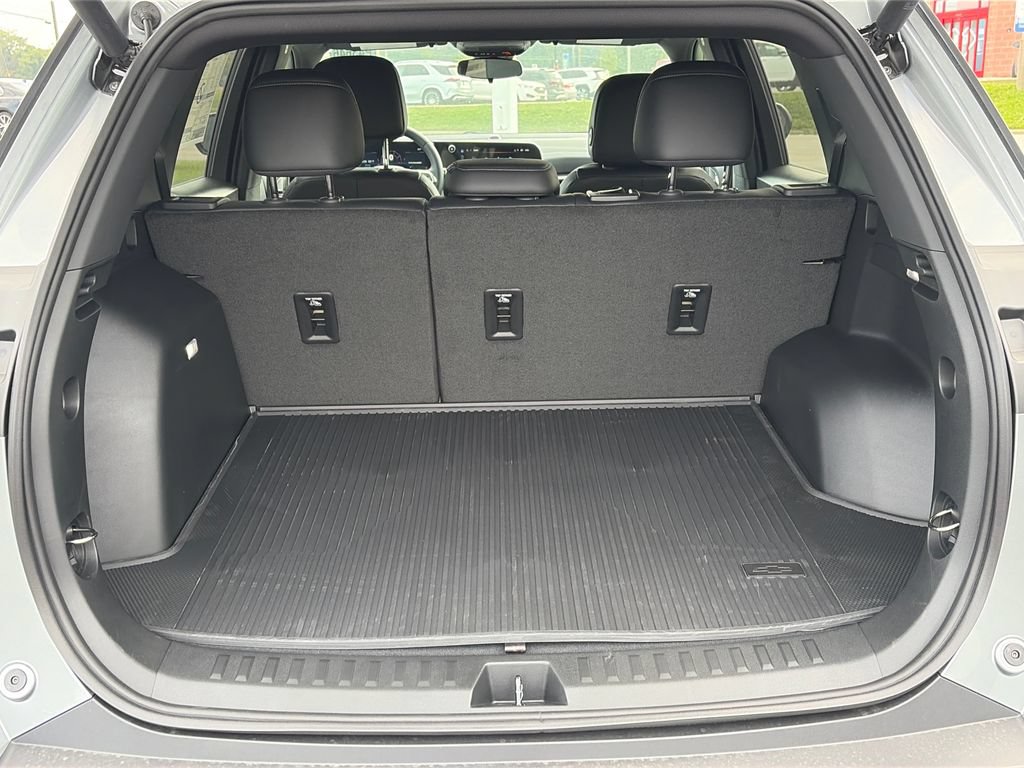 New 2027 Chevrolet Equinox LT w/ Convenience Package II FWD image 7