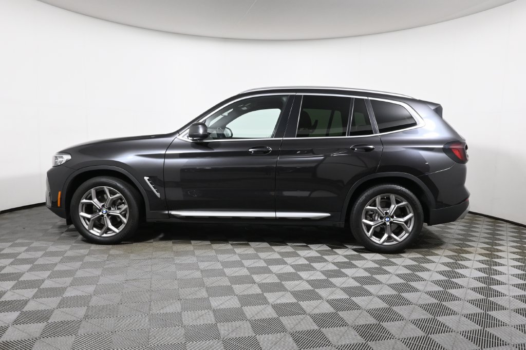 Certified 2024 BMW X3 xDrive30i w/ Premium Package w/ZPA AWD/4WD image 2