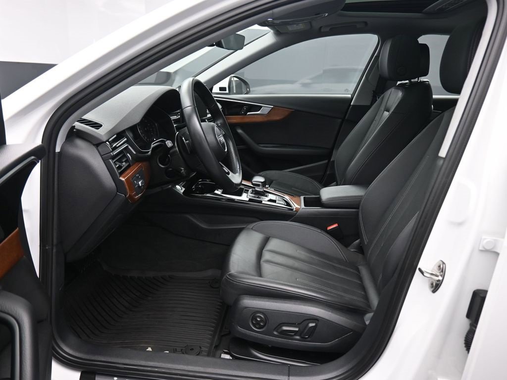 Used 2022 Audi A4 2.0T Premium image 12