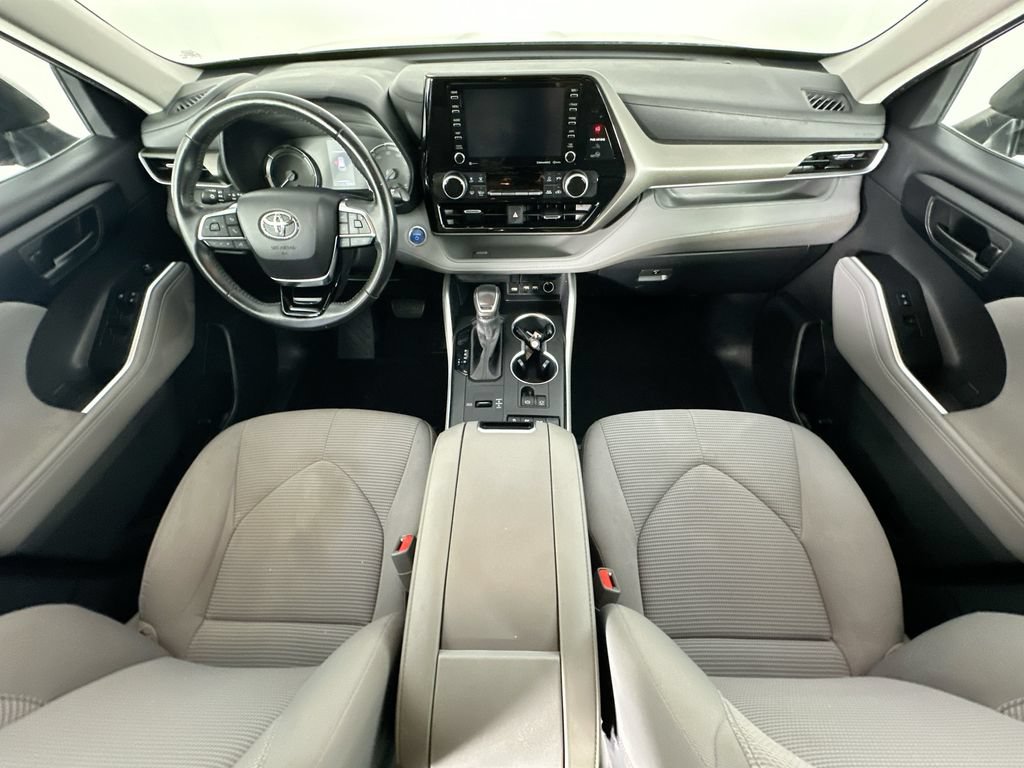 Used 2020 Toyota Highlander LE AWD/4WD image 10