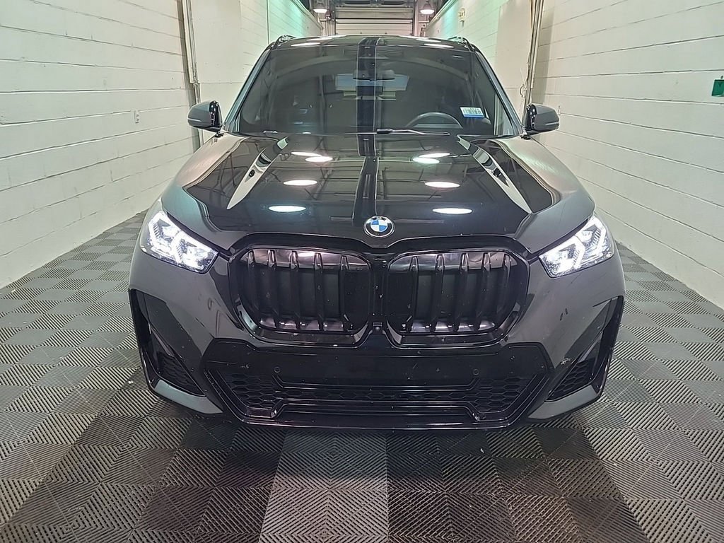 Used 2024 BMW X1 xDrive28i w/ Technology Package image 2