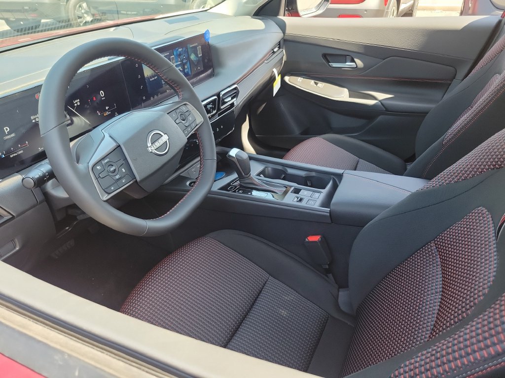 New 2027 Nissan Sentra SR FWD image 3