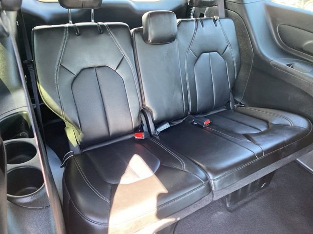 Used 2025 Chrysler Pacifica Select FWD image 30