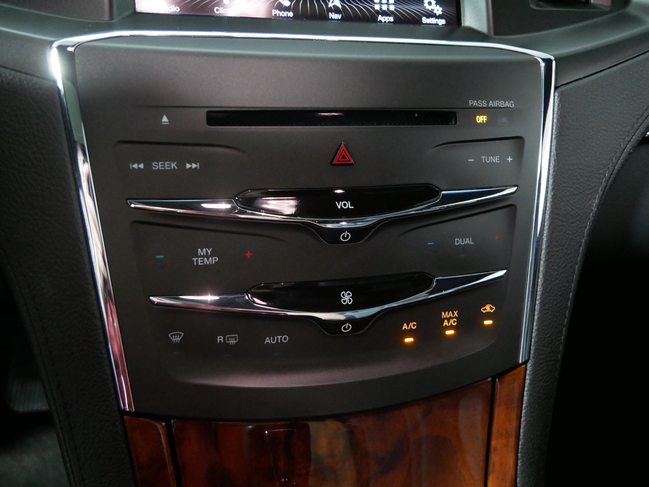 Used 2016 Lincoln MKS AWD w/ Equipment Group 101A image 23