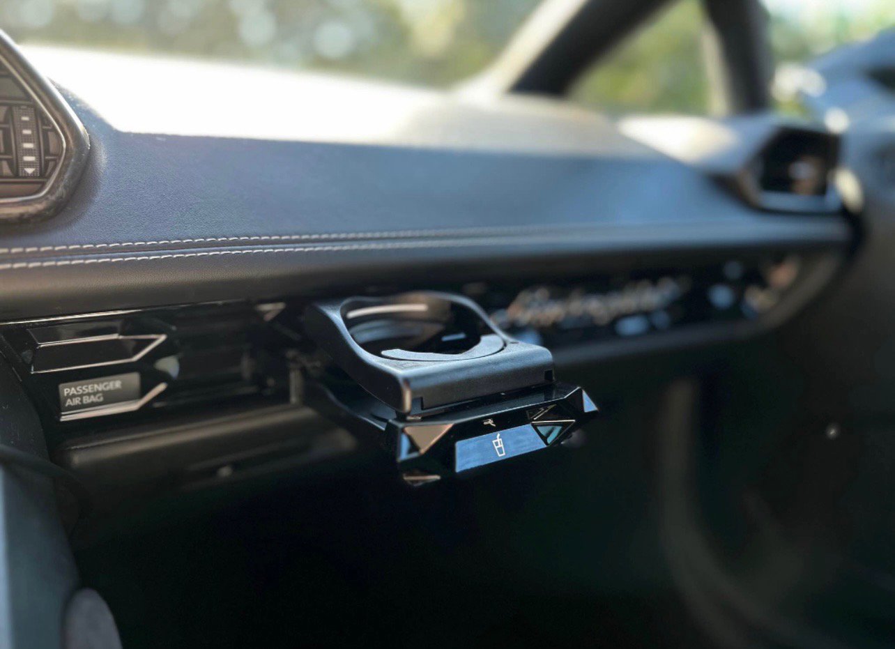 Used 2021 Lamborghini Huracan EVO image 13