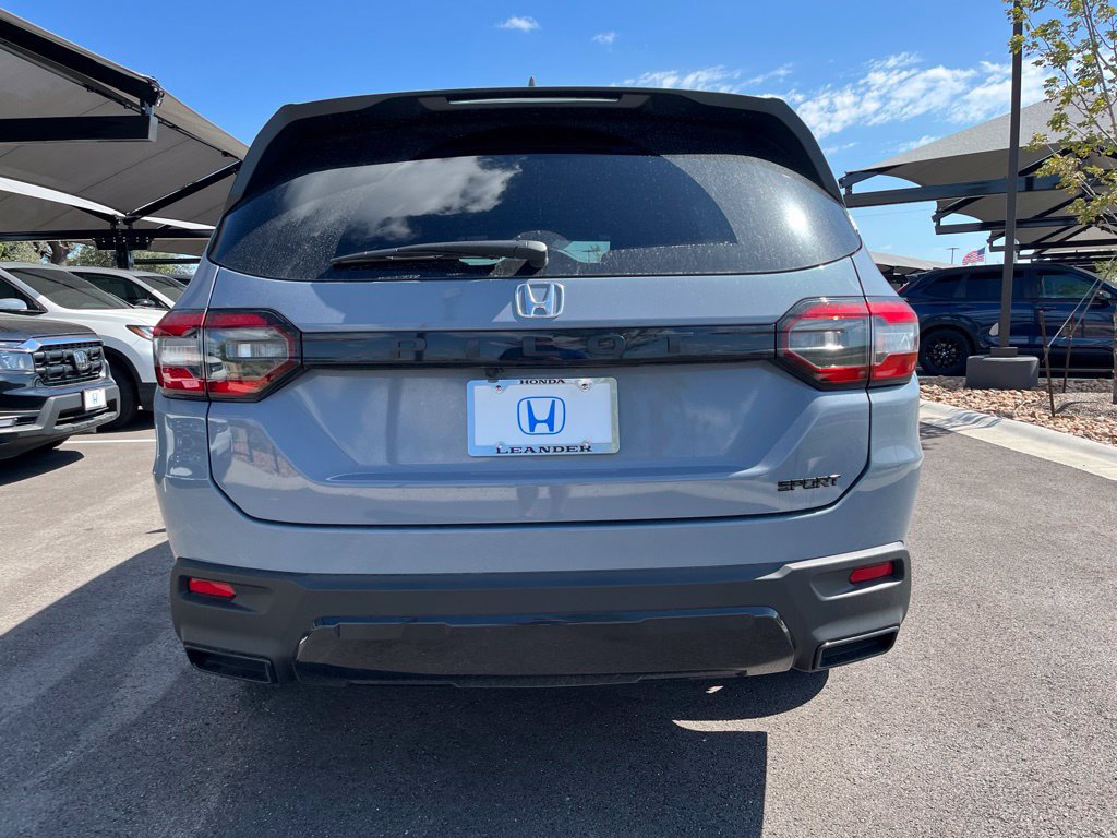 Certified 2026 Honda Pilot Sport image 5