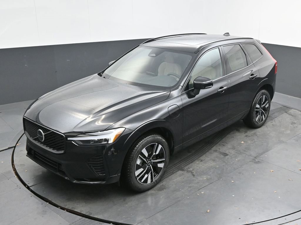 New 2026 Volvo XC60 T8 Core w/ Climate Package image 22
