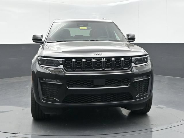 New 2026 Jeep Grand Cherokee Limited w/ Limited Altitude Package RWD image 3