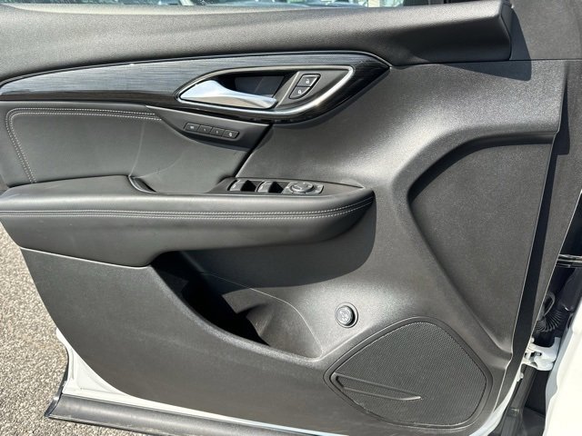 Certified 2023 Buick Envision Essence w/ Sport Touring Package image 24