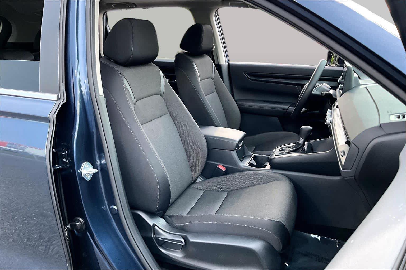 Used 2025 Honda CR-V EX image 9