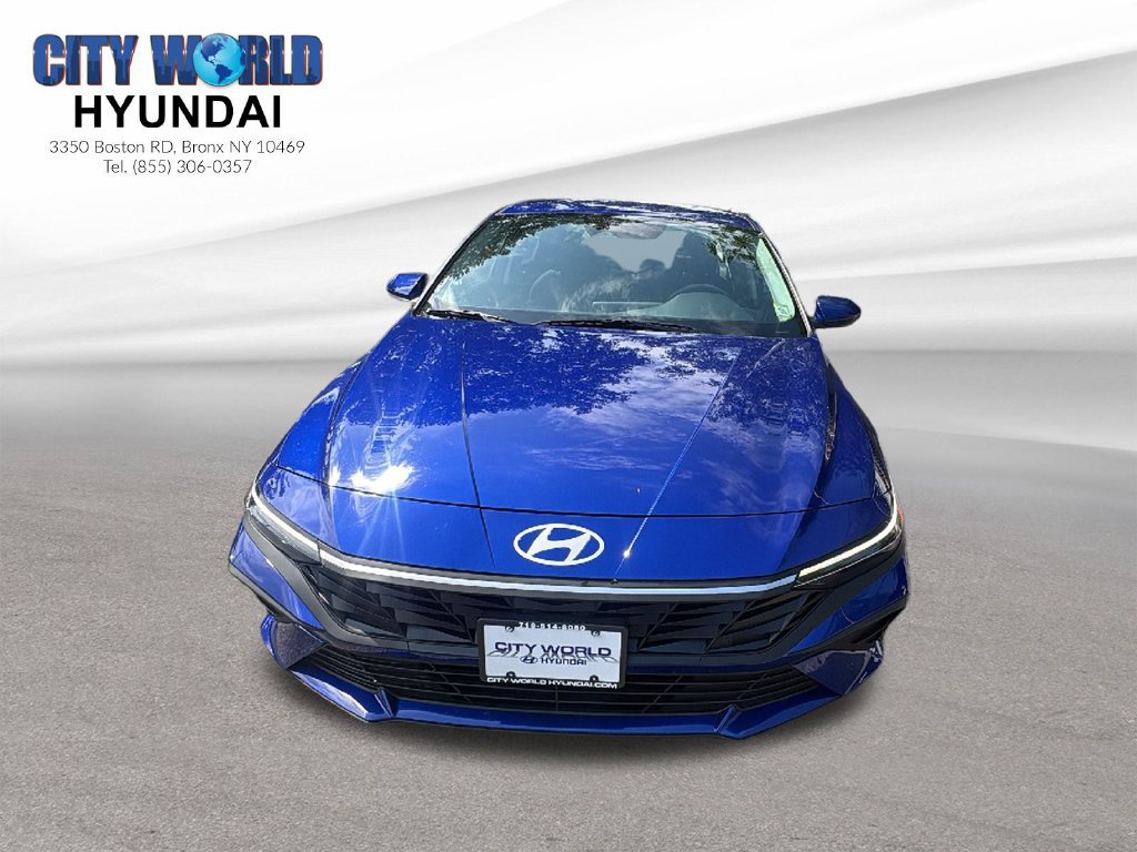 Used 2025 Hyundai Elantra SE FWD image 8