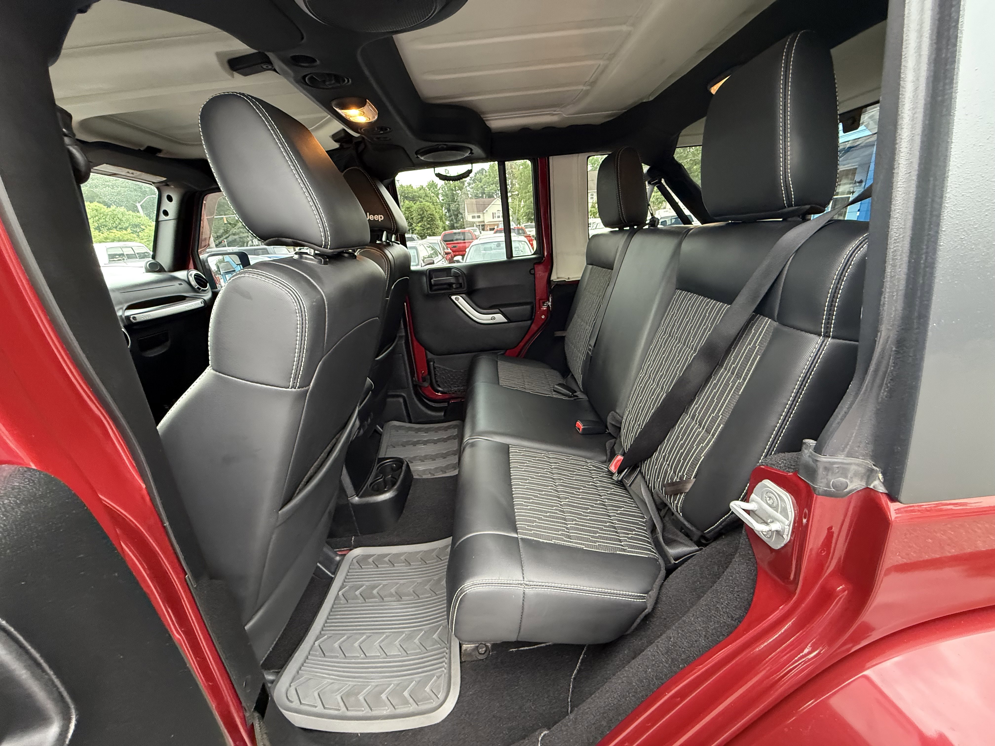 Used 2012 Jeep Wrangler Unlimited Sport AWD/4WD image 13