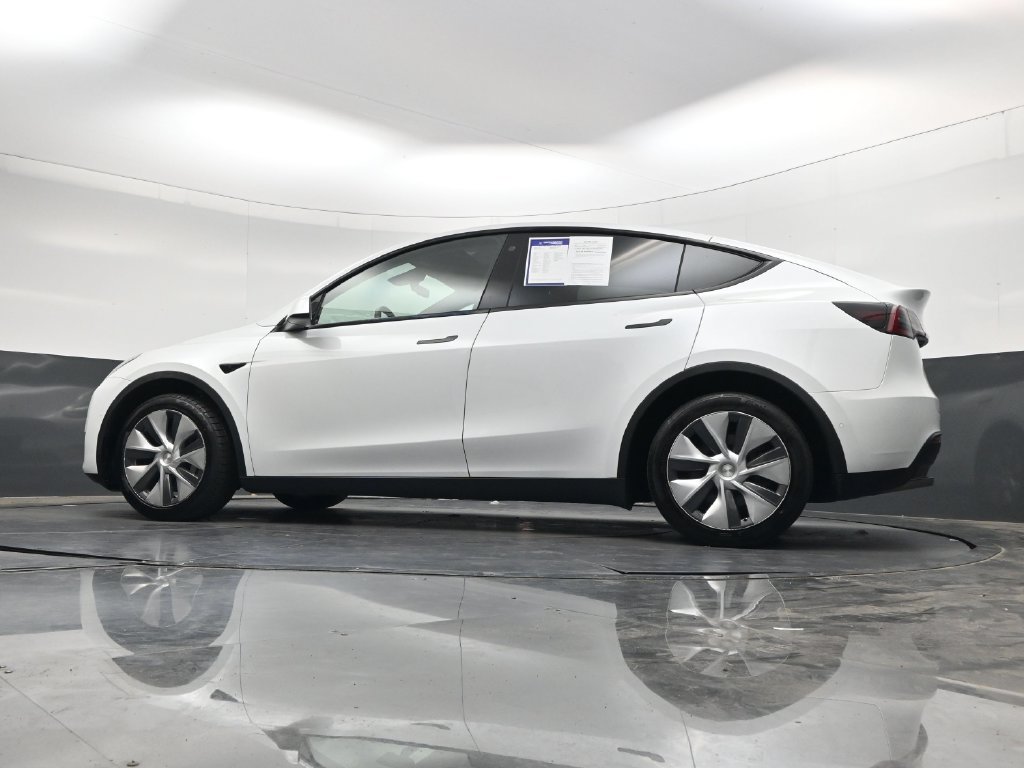 Used 2022 Tesla Model Y Long Range AWD/4WD image 28