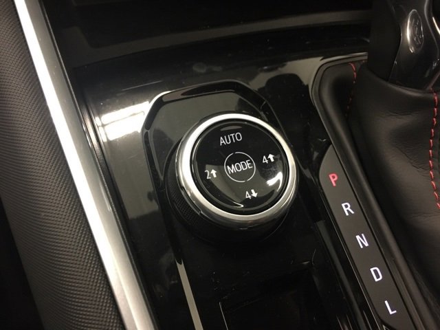 Used 2025 Chevrolet Colorado Z71 w/ Technology Package image 32