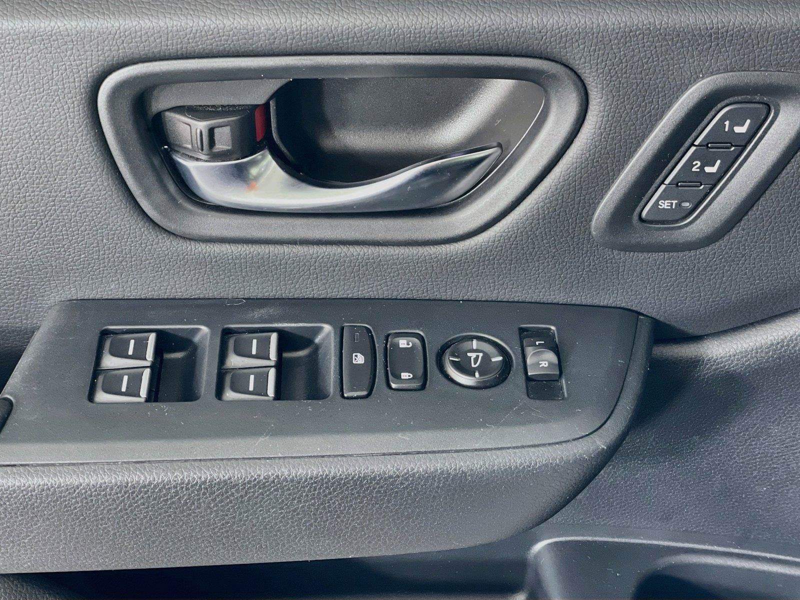 Certified 2023 Honda Pilot Touring image 23
