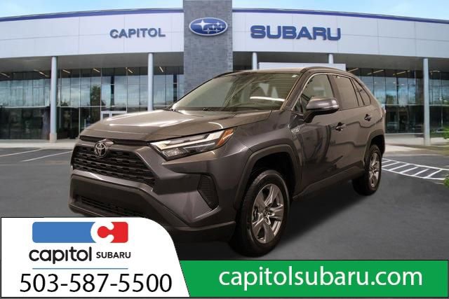 Used 2025 Toyota RAV4 XLE AWD/4WD image 6
