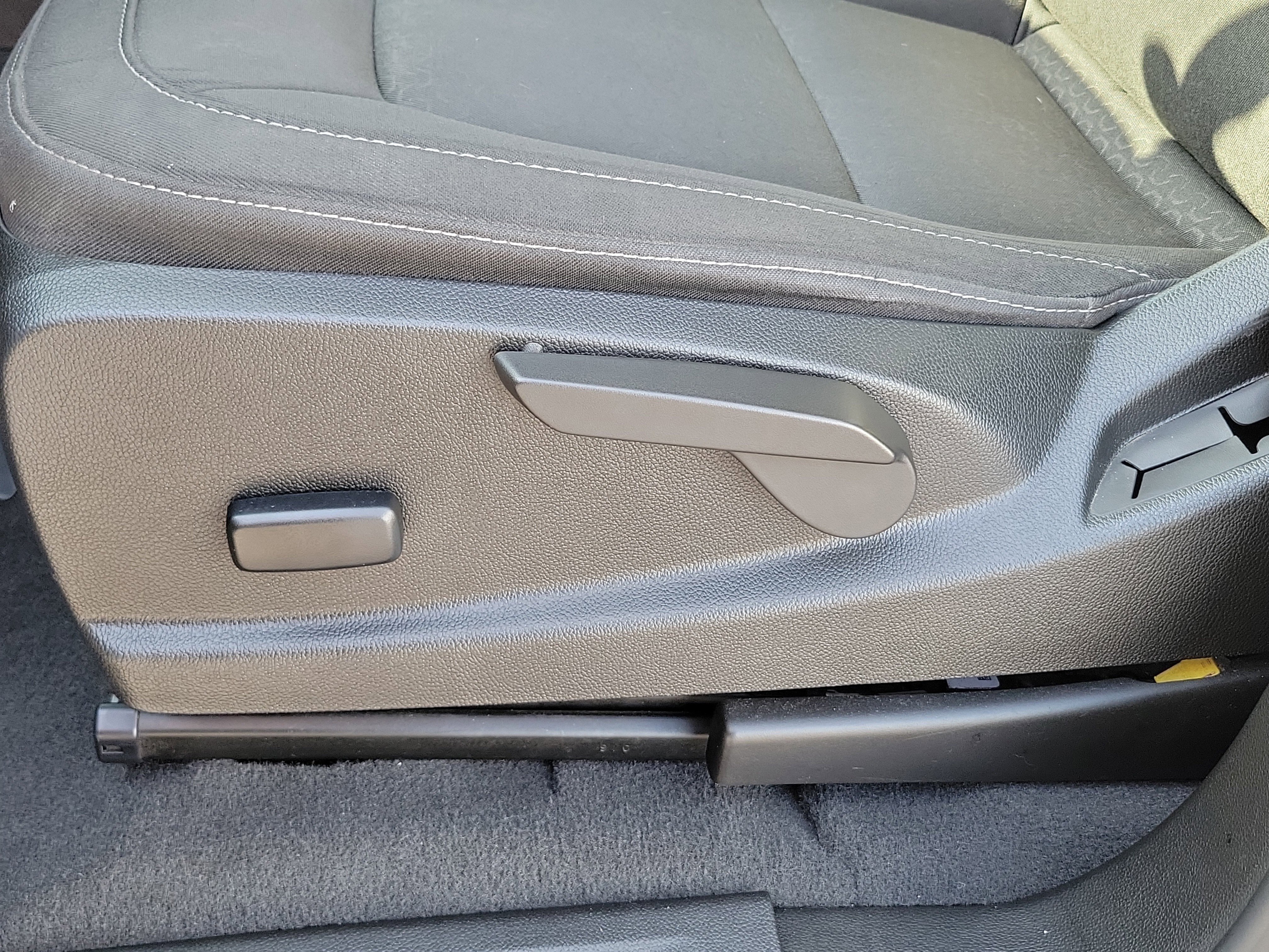 Used 2022 GMC Canyon Elevation image 20