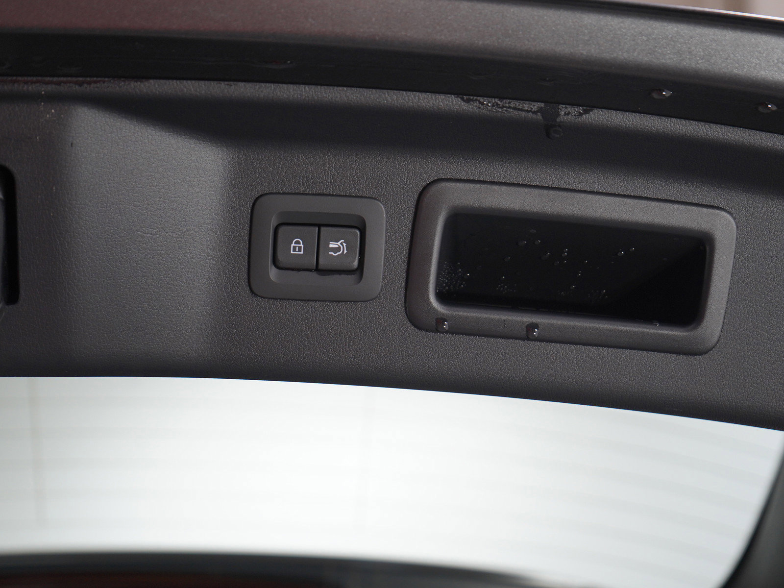 Certified 2025 MAZDA CX-90 Plug-In Hybrid w/Premium Sport image 11