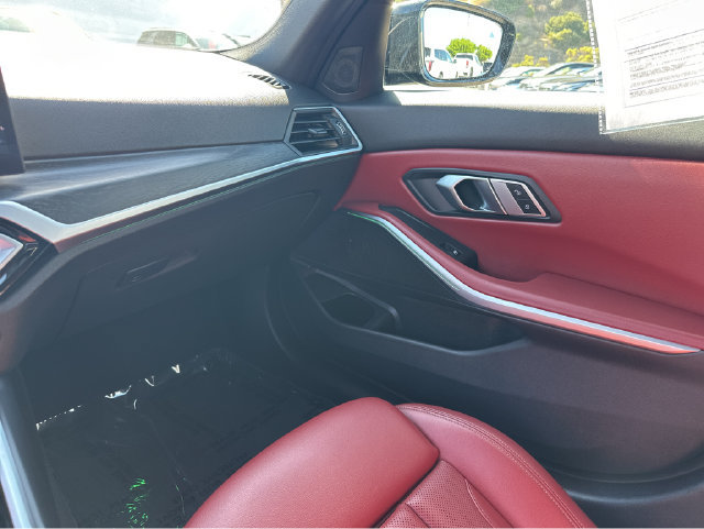 Used 2023 BMW 330i Sedan w/ Driving Assistance Package RWD image 19