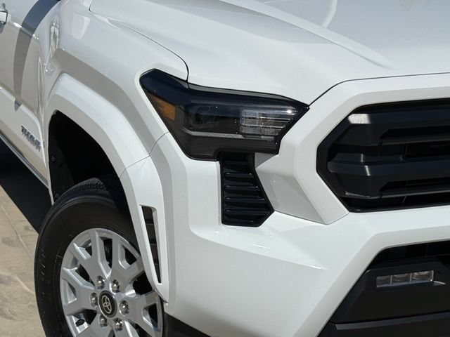 Used 2026 Toyota Tacoma SR5 AWD/4WD image 3