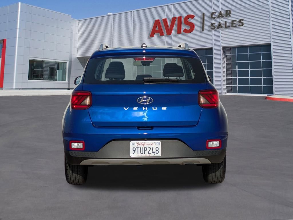 Used 2025 Hyundai Venue SEL image 7