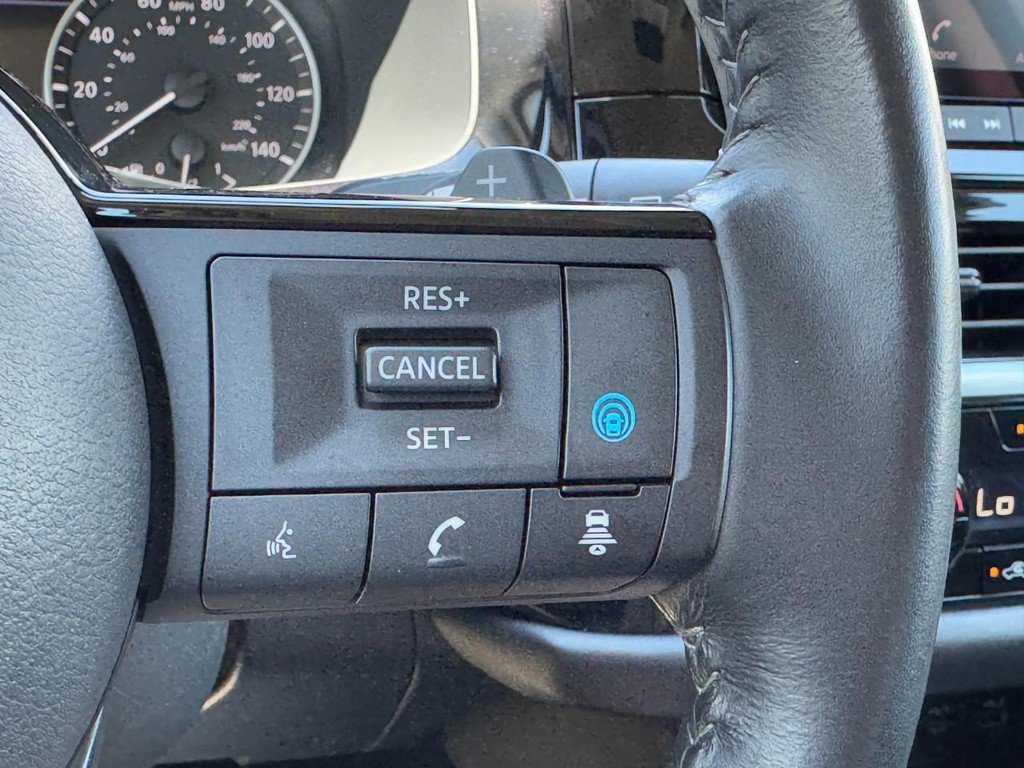 Used 2023 Nissan Pathfinder SV AWD/4WD image 21