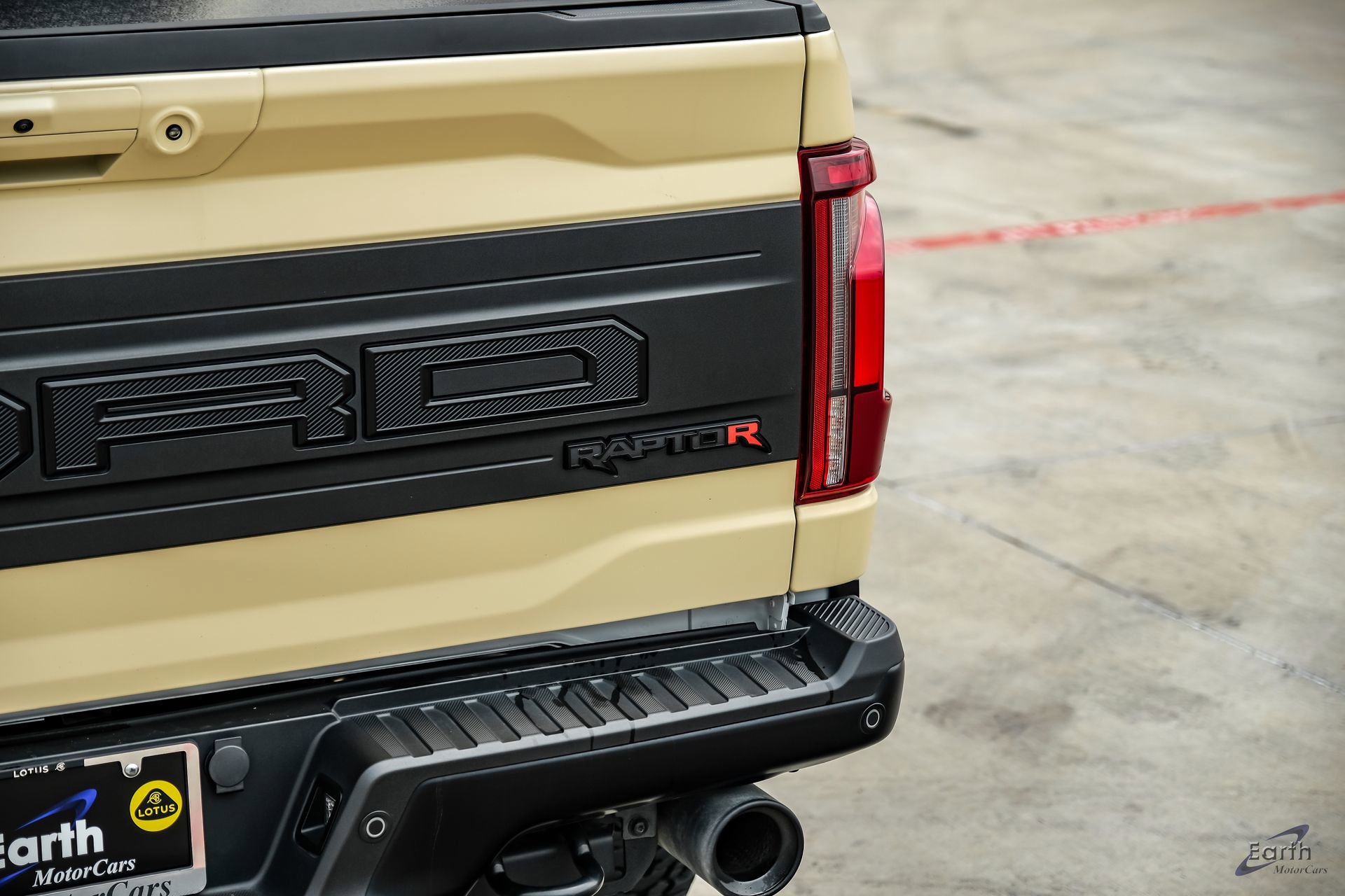 Used 2024 Ford F150 Raptor w/ Equipment Group 803A Raptor R AWD/4WD image 16