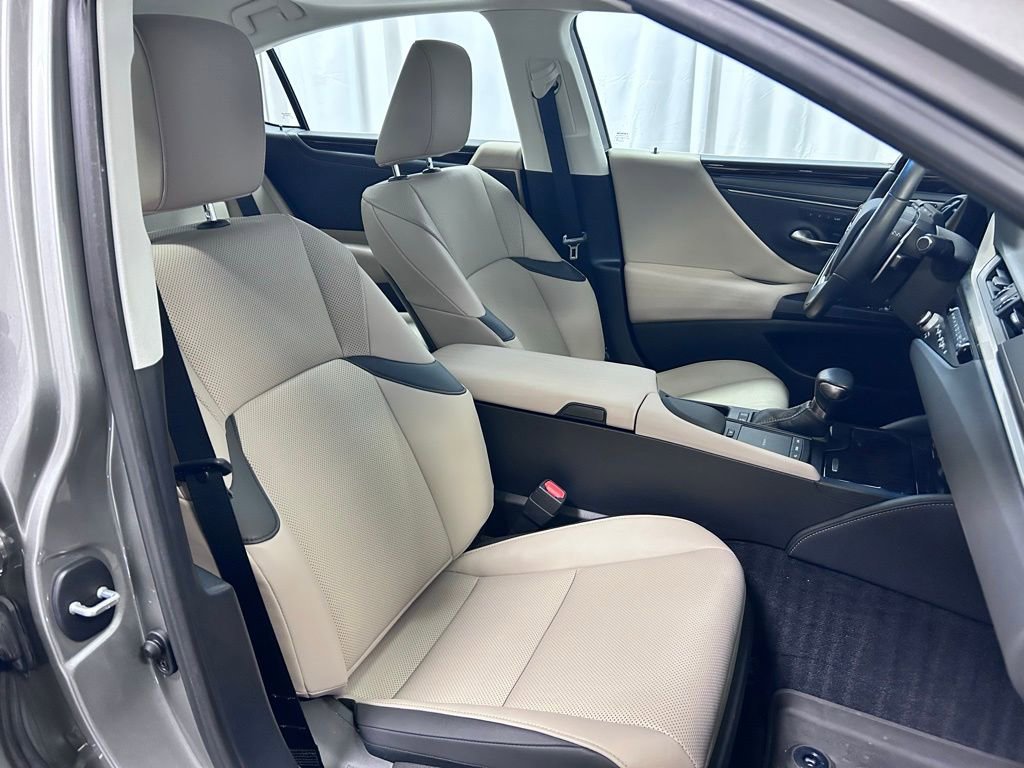 Used 2021 Lexus ES 300h w/ Premium Package image 23
