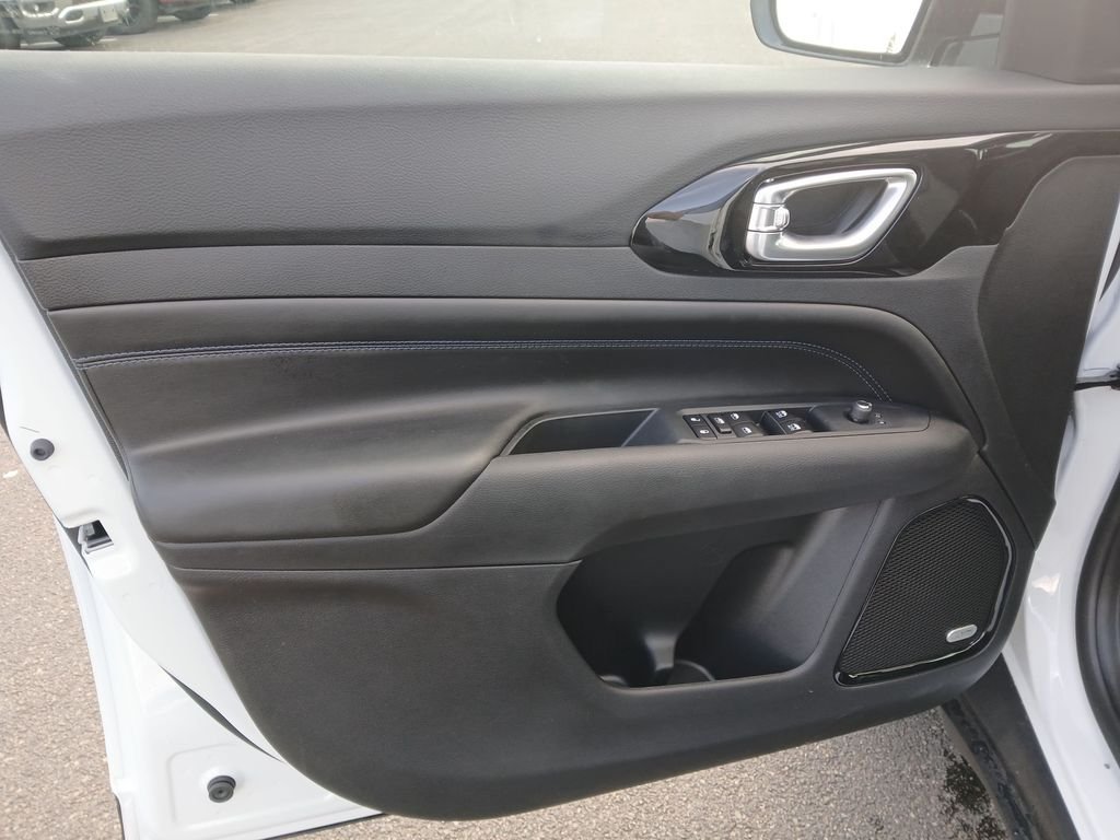 New 2026 Jeep Compass Limited w/ Sun, Sound & Navigation Group AWD/4WD image 11