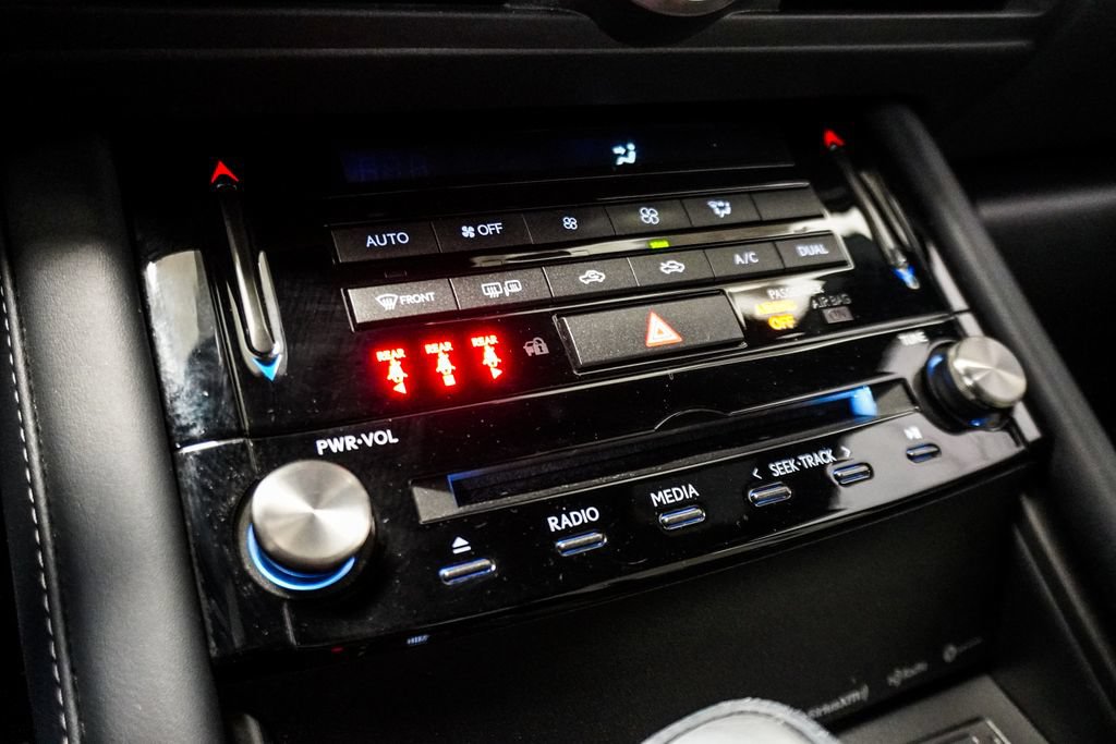 Used 2022 Lexus IS 350 F Sport RWD image 21