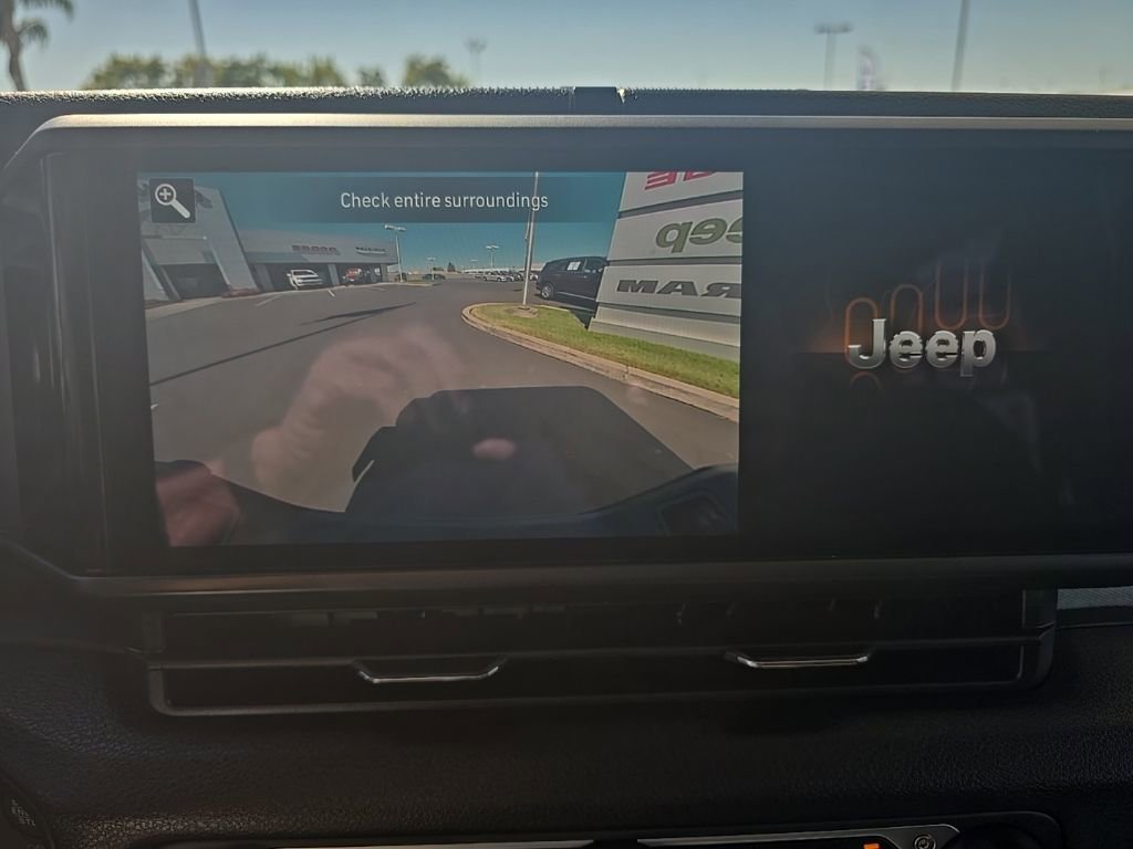 New 2025 Jeep Gladiator Sport AWD/4WD image 35